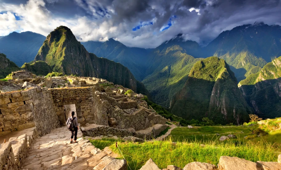 Machu Picchu Tour By Car – 2 Days